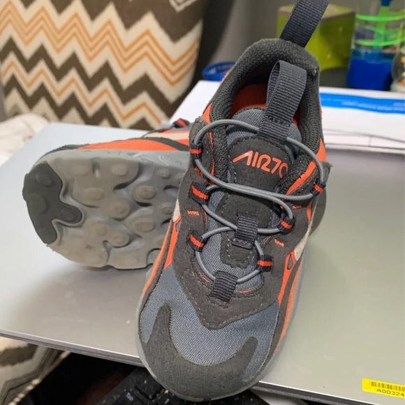 Nike 270 - Picture 7 of 7